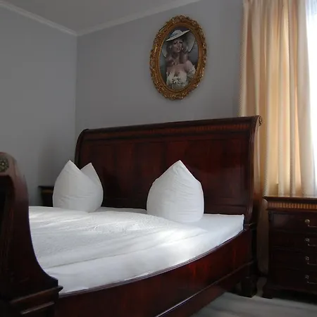 Hotel Ratskeller & Restaurant Lindow