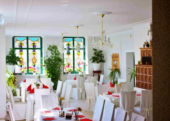 Ratskeller & Restaurant Hotel Lindow