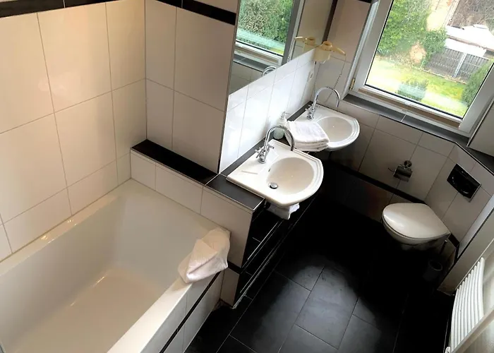 Ratskeller & Restaurant Hotel 3*