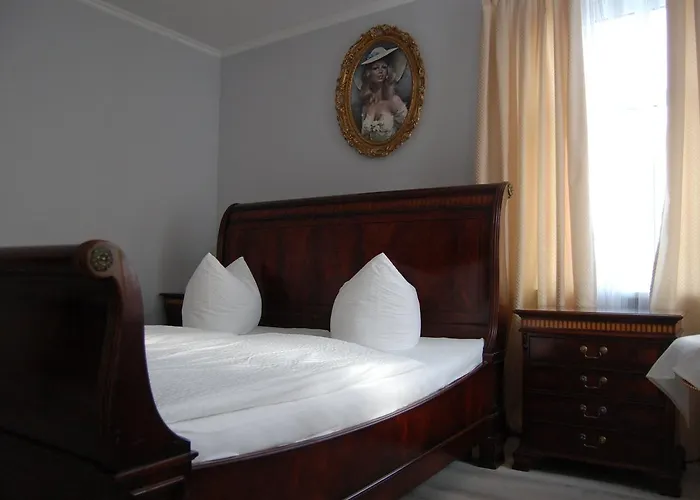 Hotel Ratskeller & Restaurant Lindow